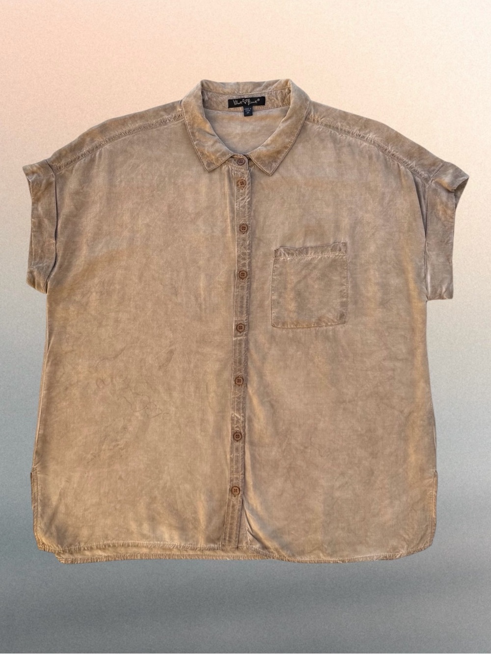 Velvet Heart Distressed Tan Short Sleeve Button Front Blouse ~ Women’s M